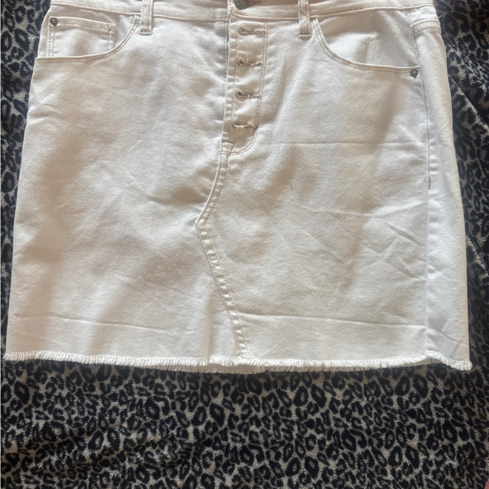 Kensie white button fly  Denim Skirt